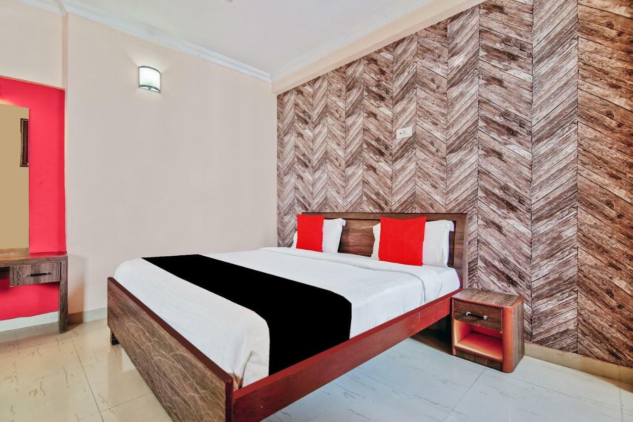 Capital O 41962 Hotel Mandakini Continental Lucknow Luaran gambar